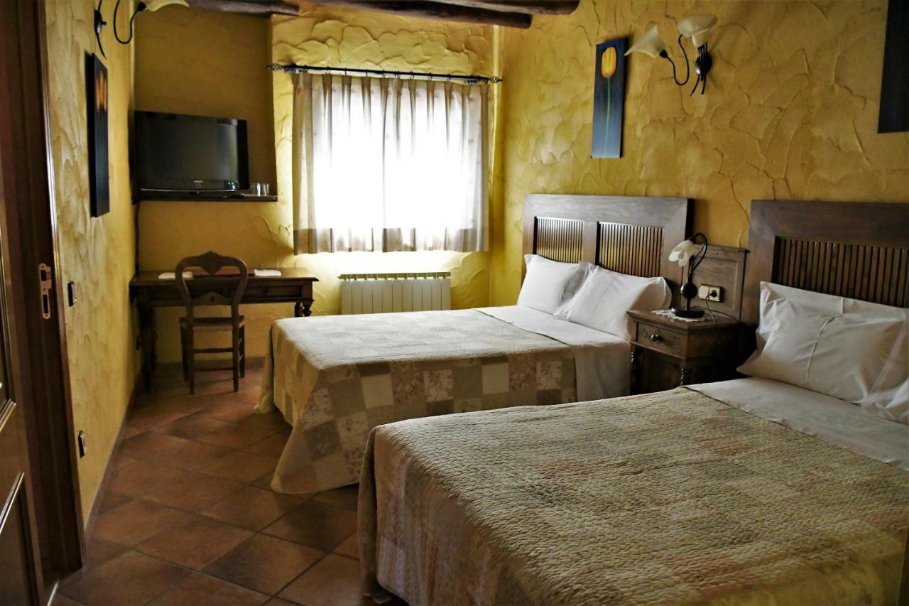 Mas La Trampa Hotel La Selva del Camp Exterior photo